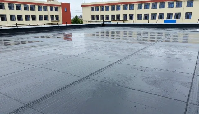 屋面防水施工中,材料厚度决定效果吗?