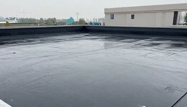 屋面防水施工中管道堵漏的两种做法对比与取舍